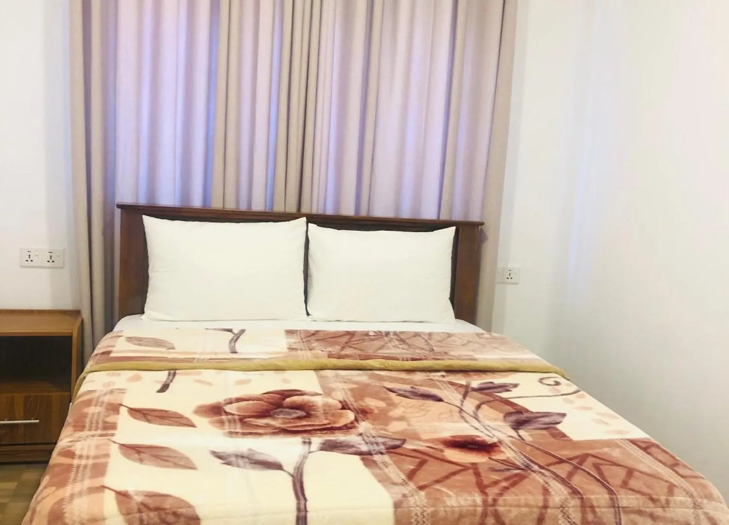 R21 Nuwara Eliya Hotel